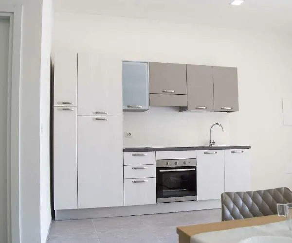 Apartament Rivabella *