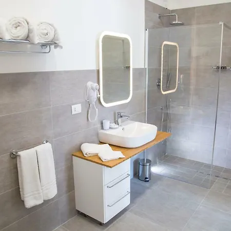 Rivabella Apartment *