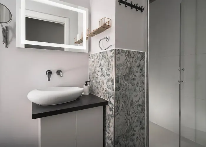 Rivabella Apartment *